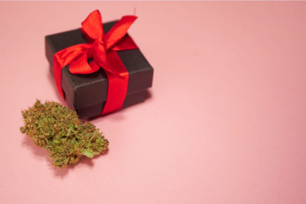 10 Best Weed Gifts for Your Stoner Friends